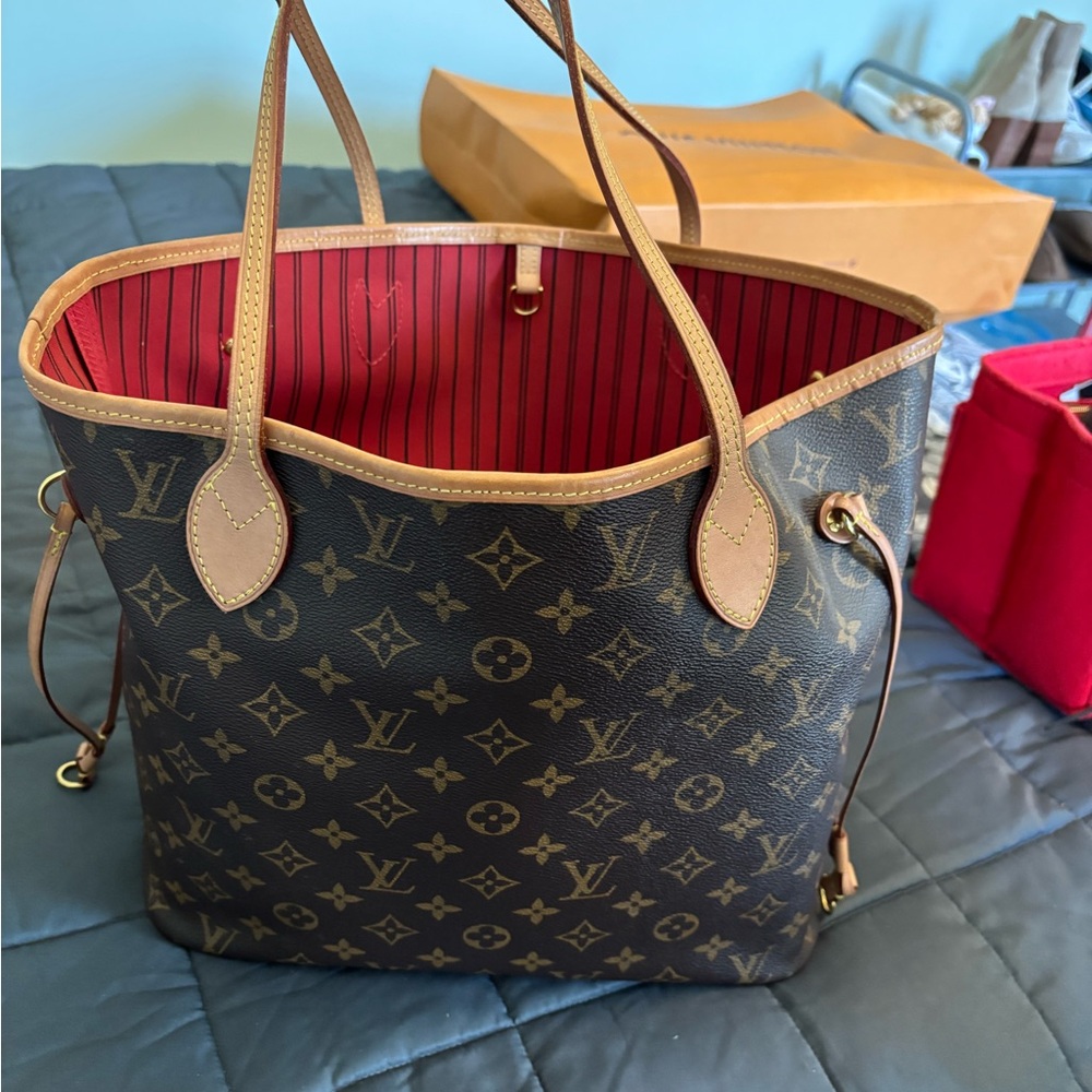 Louis Vuitton Classic Brown Monogram Tote - Picture 2 of 10